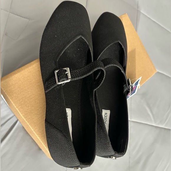 Steve Madden Richmond Black Sneakers - Picture 2 of 3